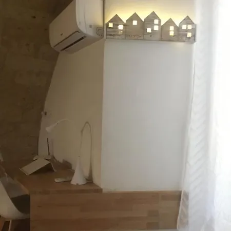דירה Flos